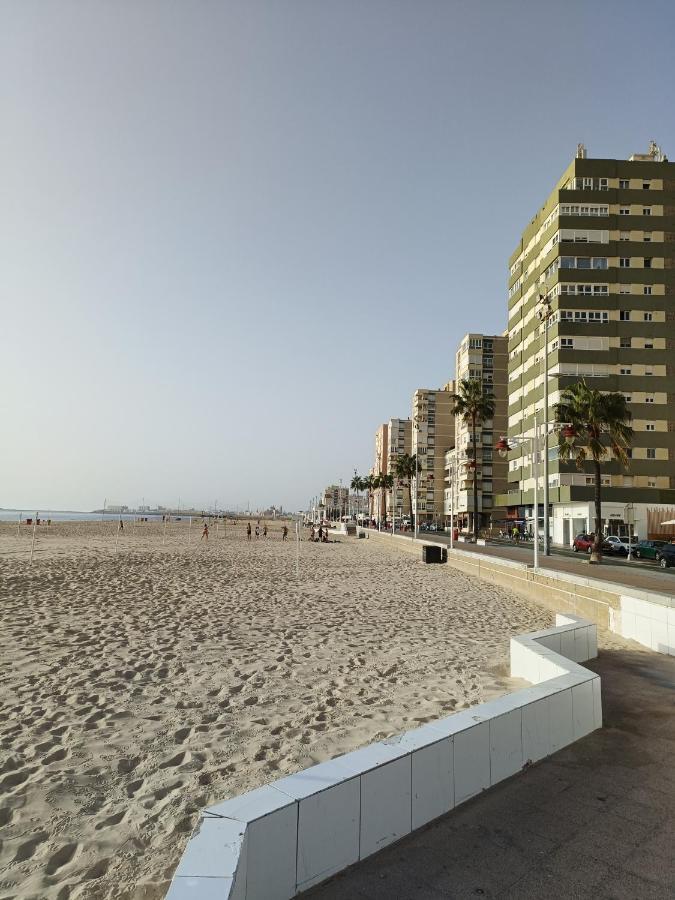 Piso Calidad Precio Junto A La Playa De La Victoria Lejlighed Cádiz Eksteriør billede